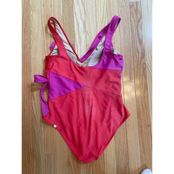 Summersault The Perfect Wrap One-Piece Size 14 - Picture 3 of 6